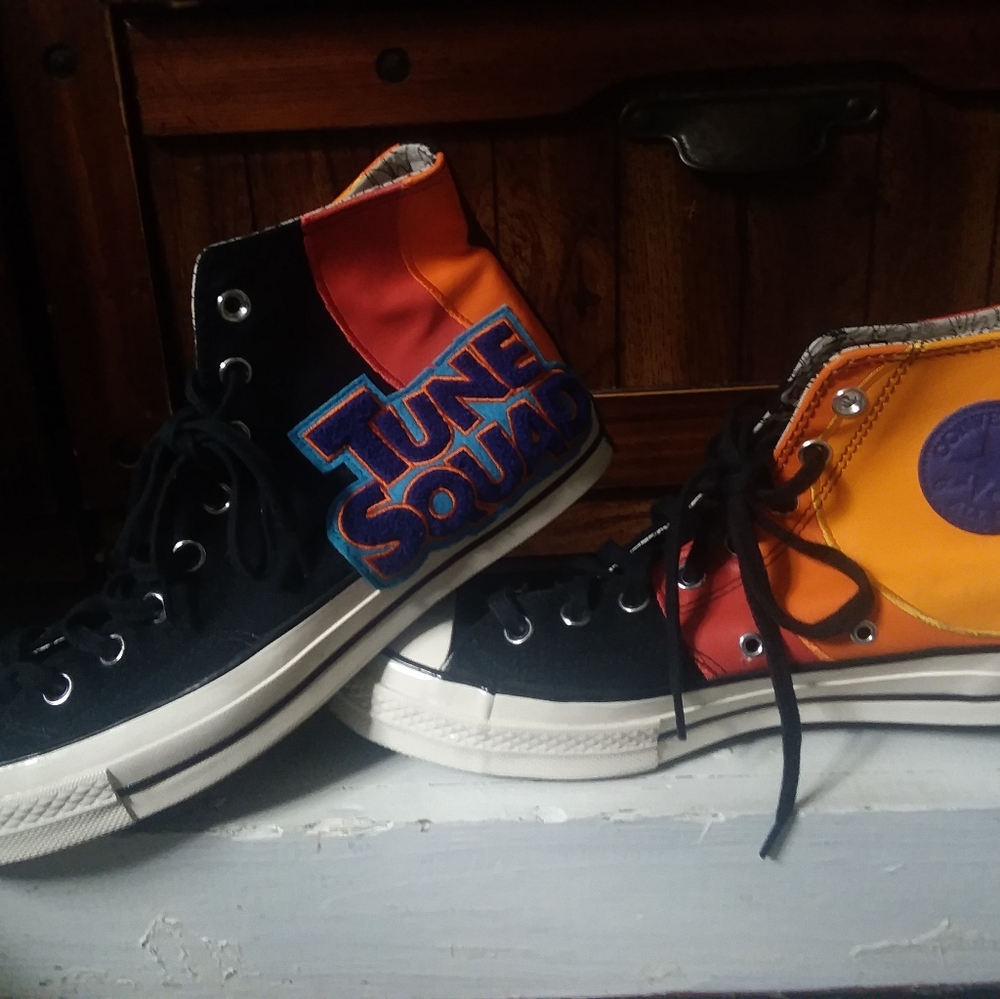 Converse - Limited ed. SpaceJam Sneakers
